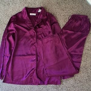 Valerie Stevens Vintage Purple Satin Pajama Set Size M Petite